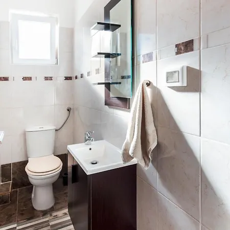 & Anita Apartman