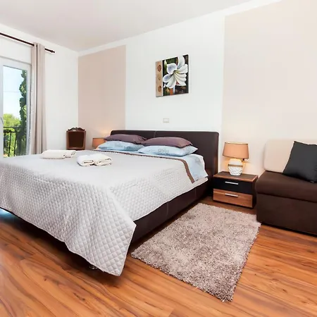 Apartman & Anita