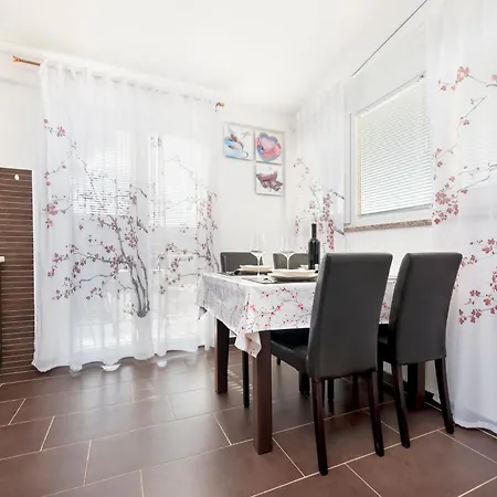 & Anita Apartman Rovinj