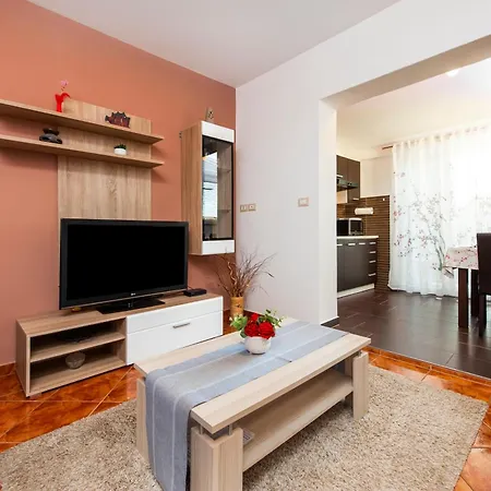 & Anita Apartman